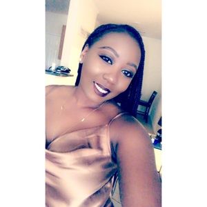 Meet your Posher, Janieria